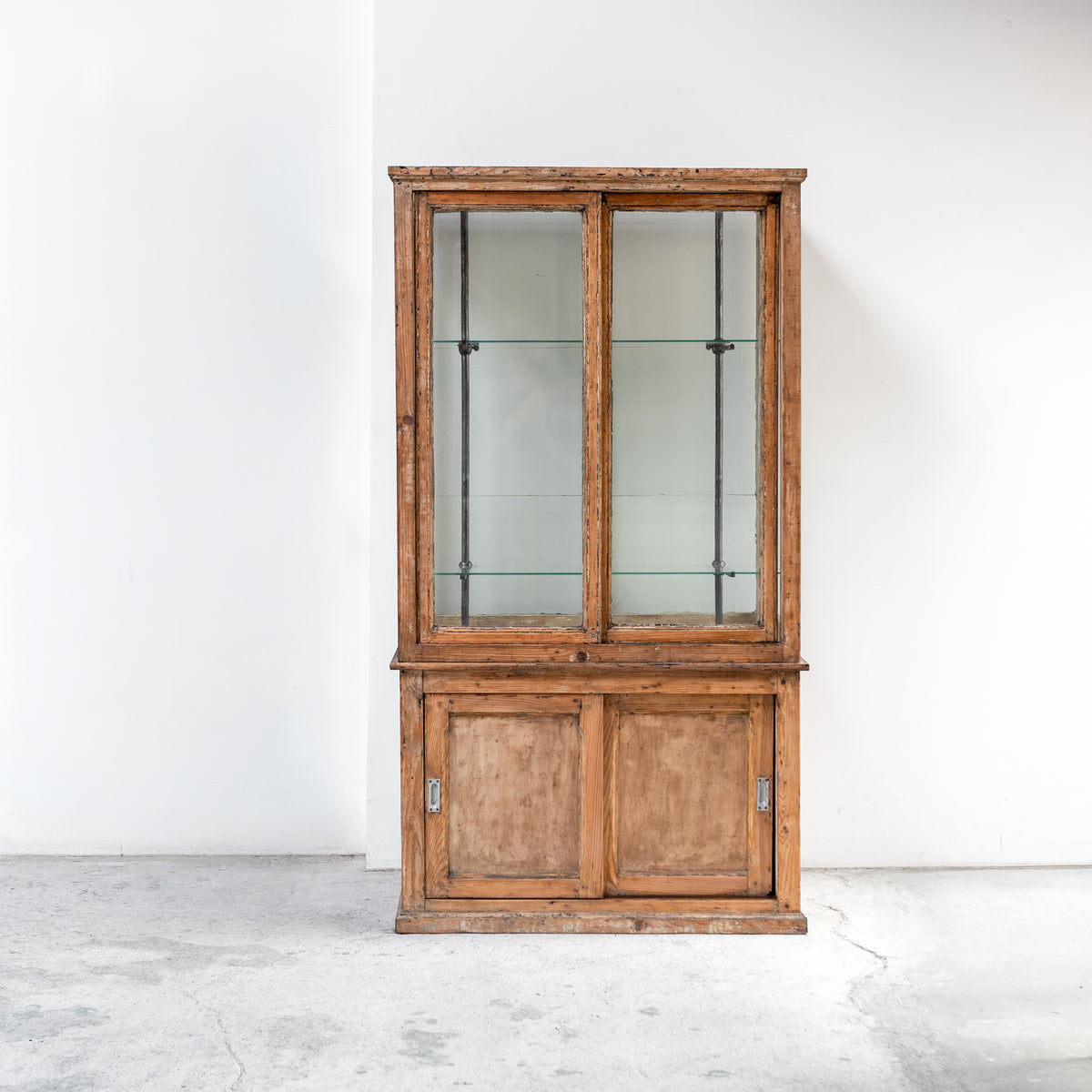 Vintage French Glass Cabinet – Archeologie Studio ONLINE SHOP