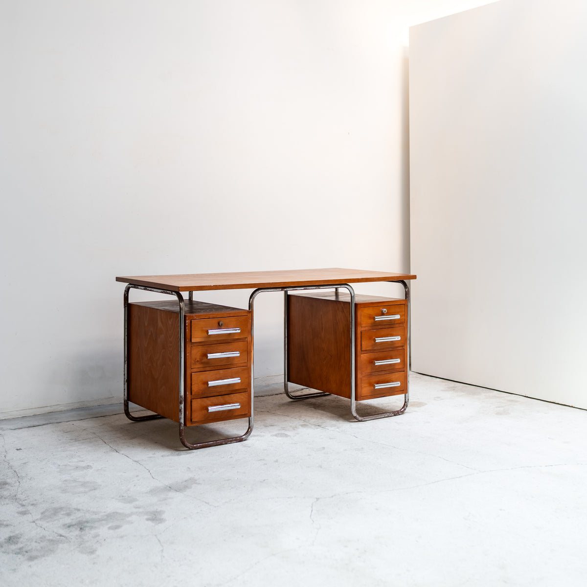 Bauhaus Beech Writing Desk by Marcel Breuer – Archeologie Studio ONLINE ...